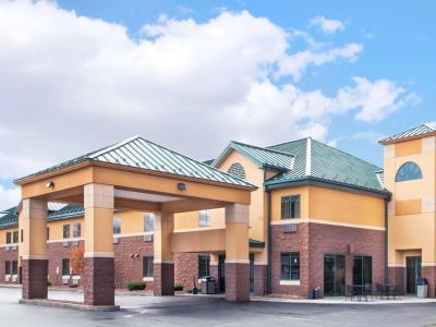Days Inn By Wyndham Brewerton/ Syracuse Near Oneida Lake Экстерьер фото