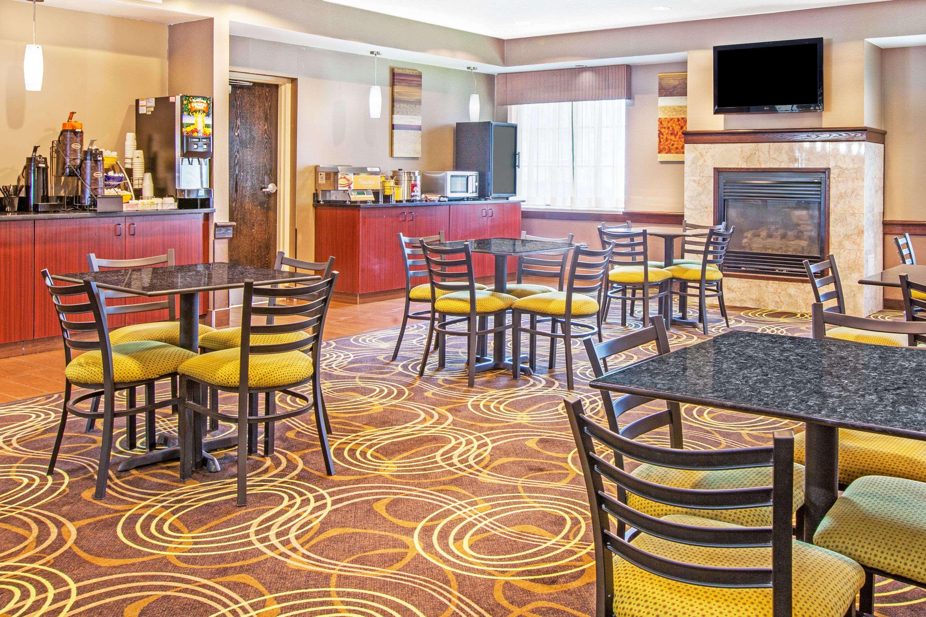 Days Inn By Wyndham Brewerton/ Syracuse Near Oneida Lake Экстерьер фото