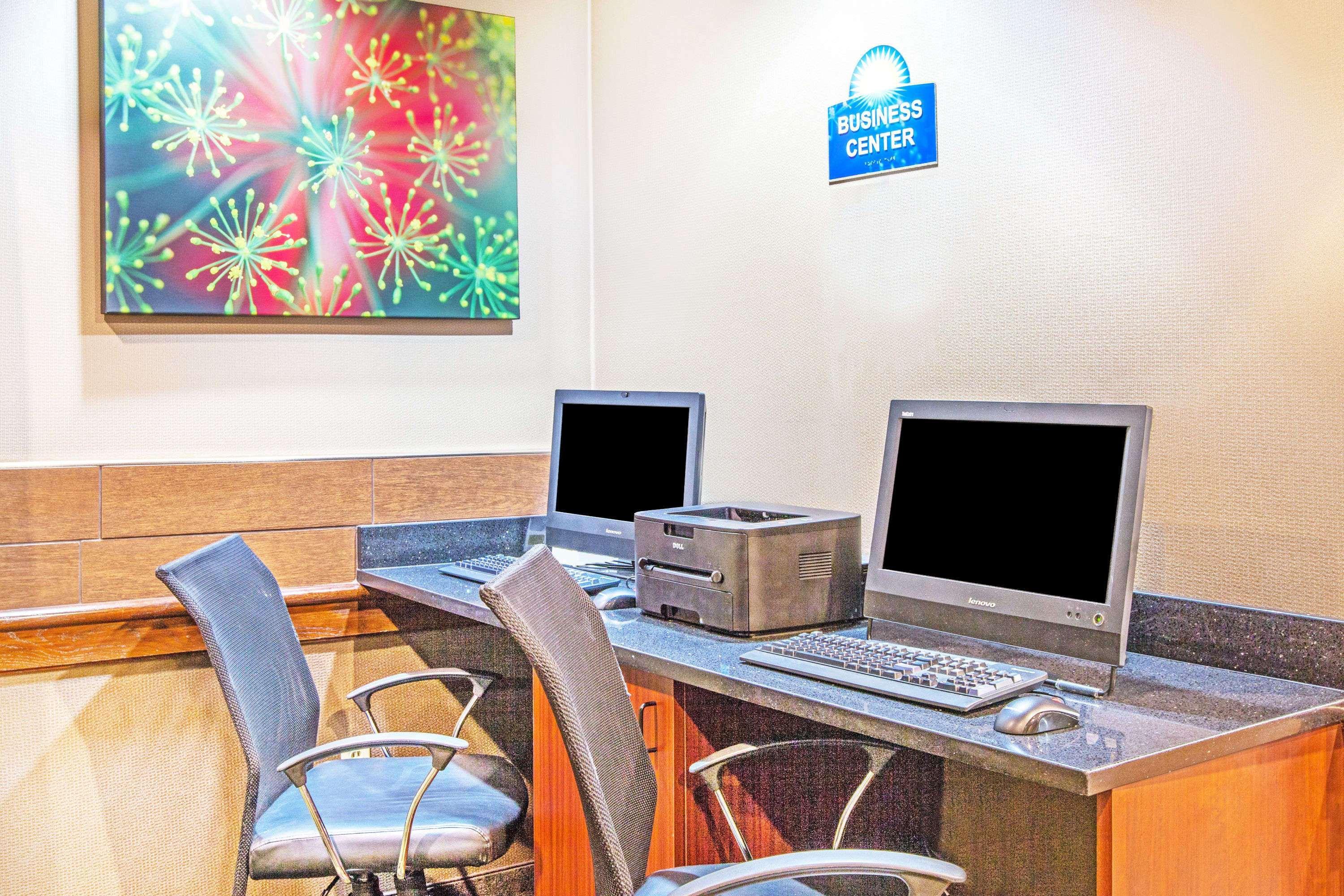 Days Inn By Wyndham Brewerton/ Syracuse Near Oneida Lake Экстерьер фото